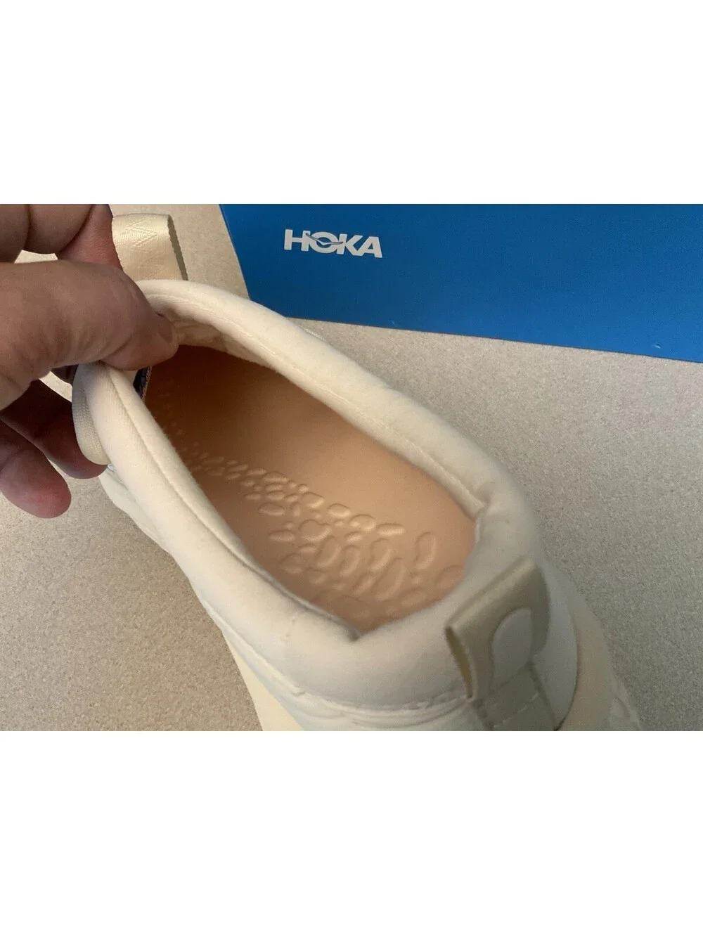 New! Womens Hoka One One  U Ora Primo Vanilla Cream Recovery Shoes. Size 11.